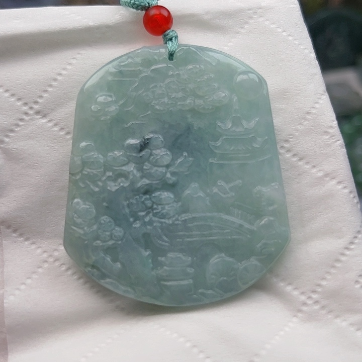 翡翠未镶嵌颈饰挂件