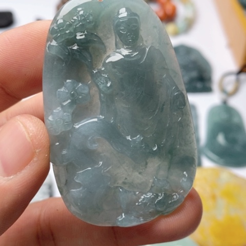 翡翠颈饰未镶嵌翡翠