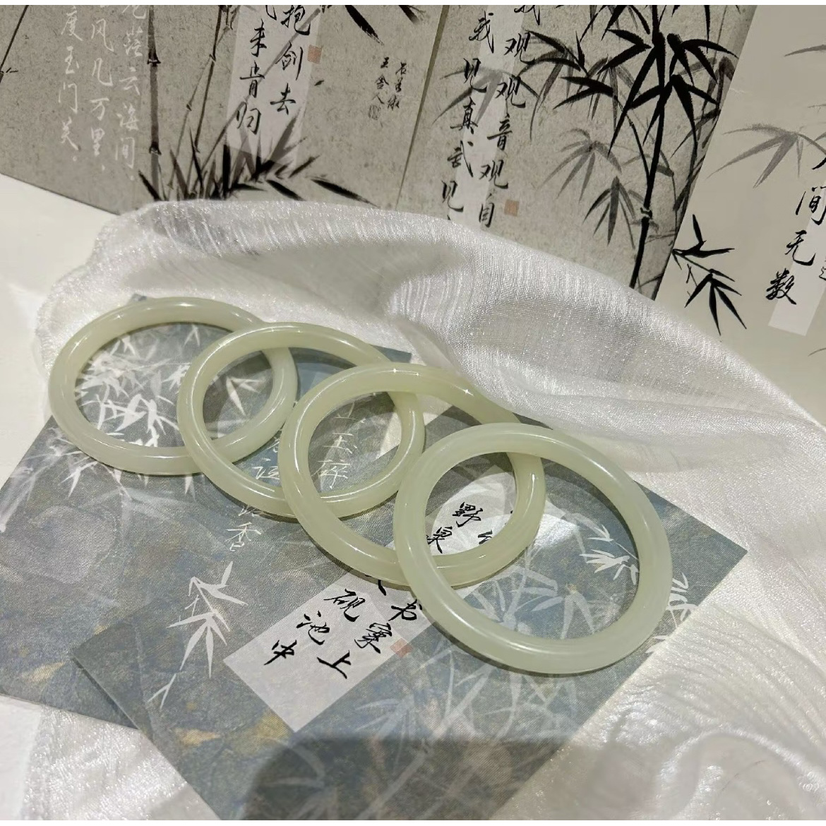 天然和田玉湖水绿美人条手镯 107-多样性发货 拍一发一