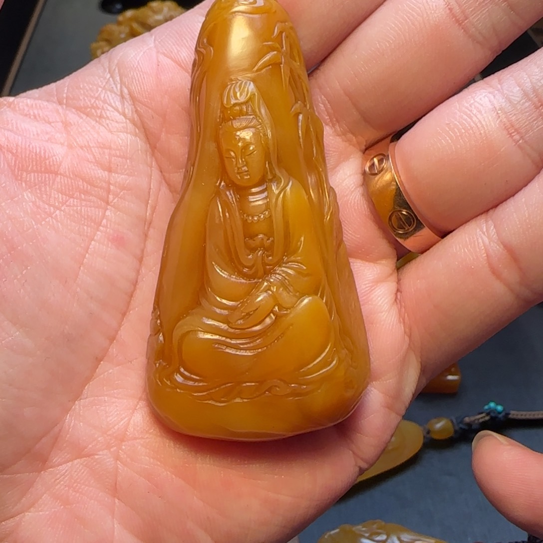 田黄石鱼***游寿山田黄石