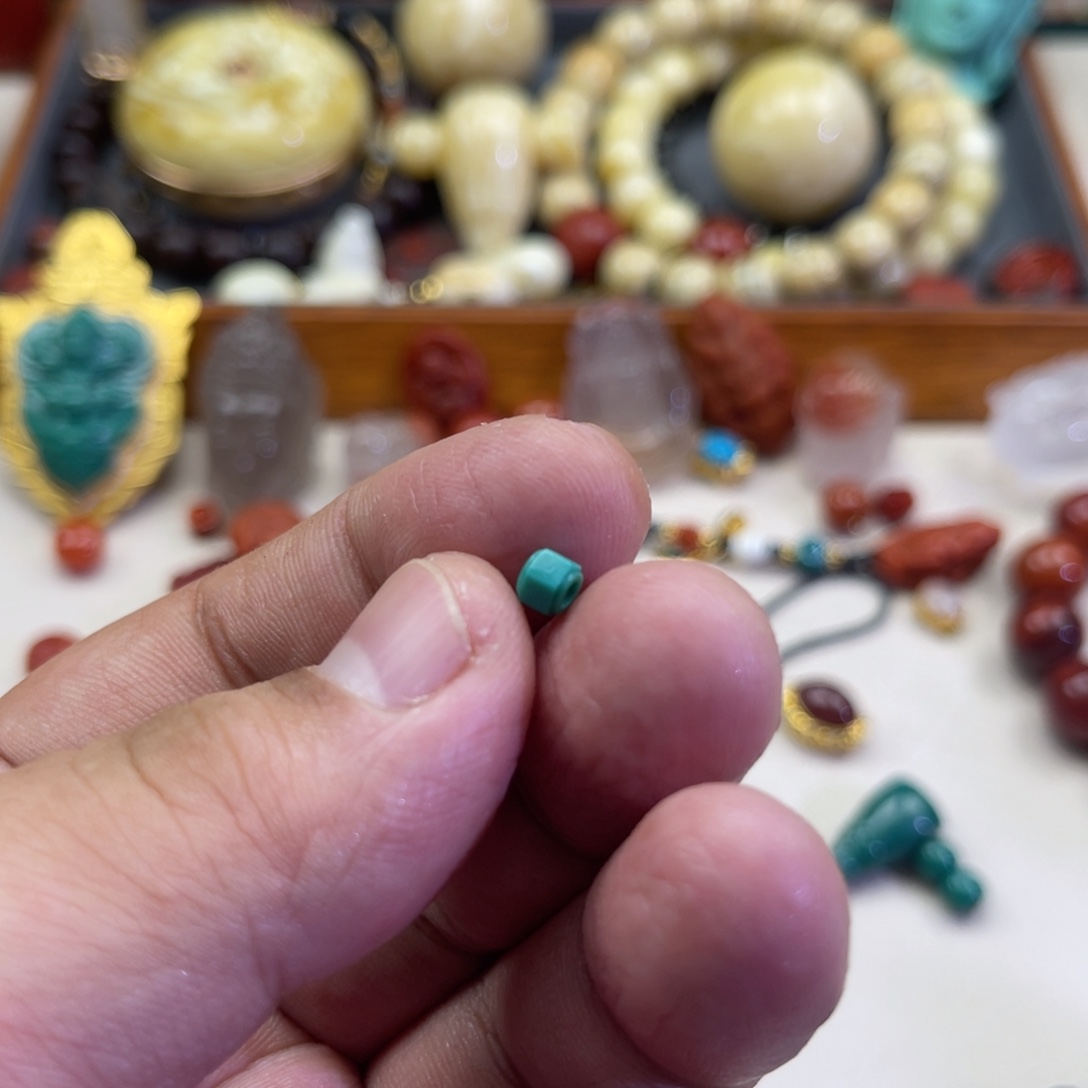 绿松石未镶嵌珠宝奇石70