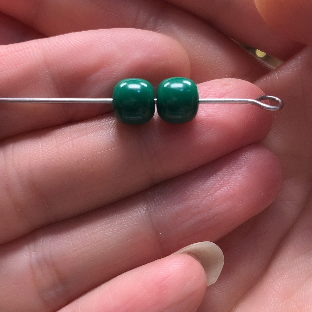 八***戒琉璃颈饰油绿色高货8mm