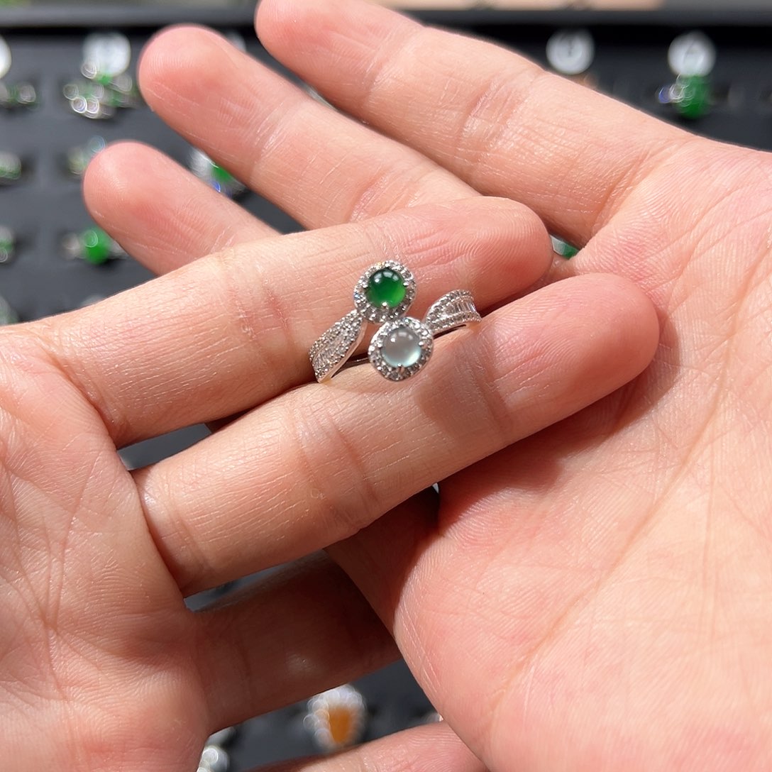 翡翠戒指银S925镶嵌博****泵8888