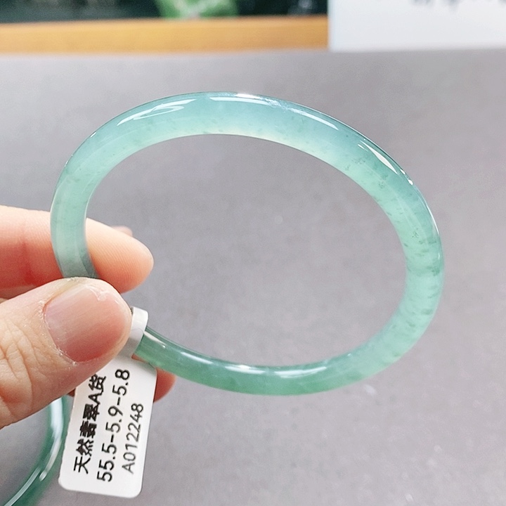【闪购商品】翡翠手镯（圆镯）未镶嵌