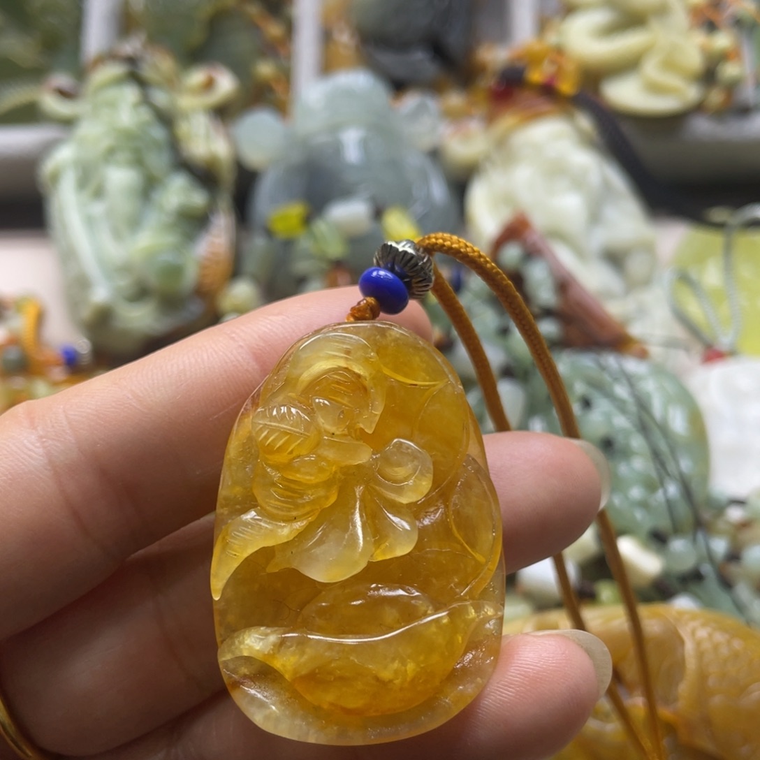 蛇纹石玉颈饰未镶嵌吊坠