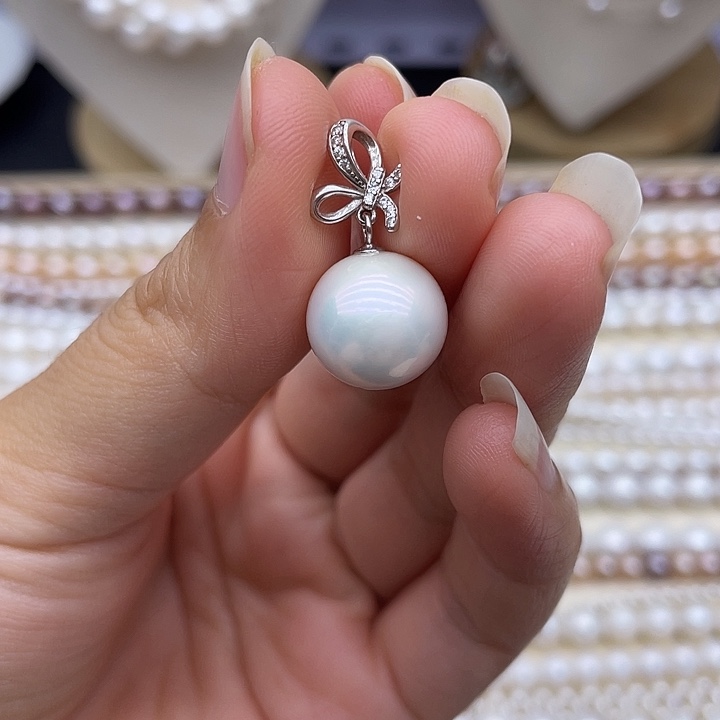 颈饰银S925镶嵌淡水珍珠