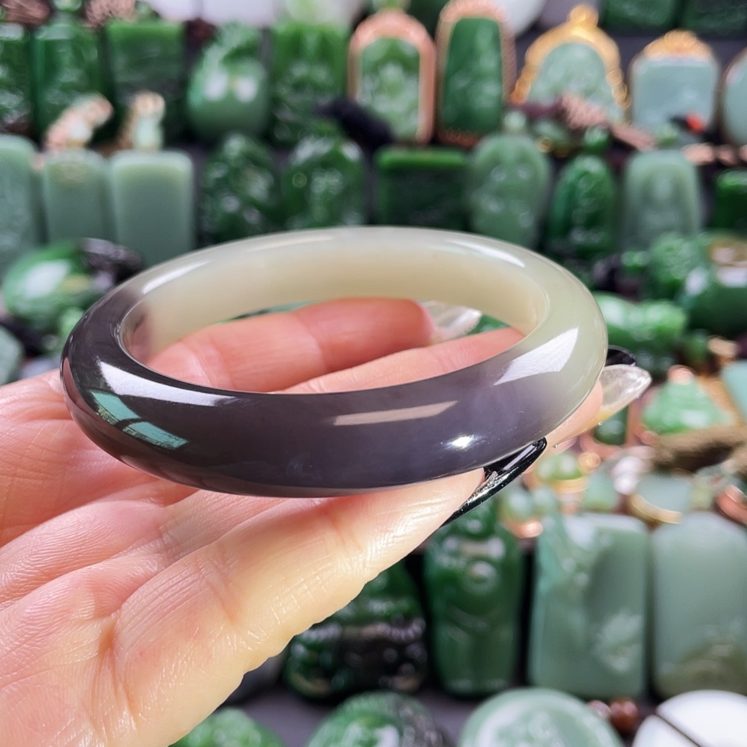 和田玉手镯未镶嵌54圈口