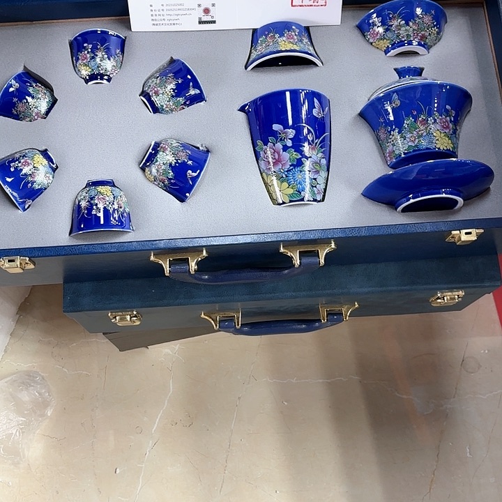 孤品茶具套装等。