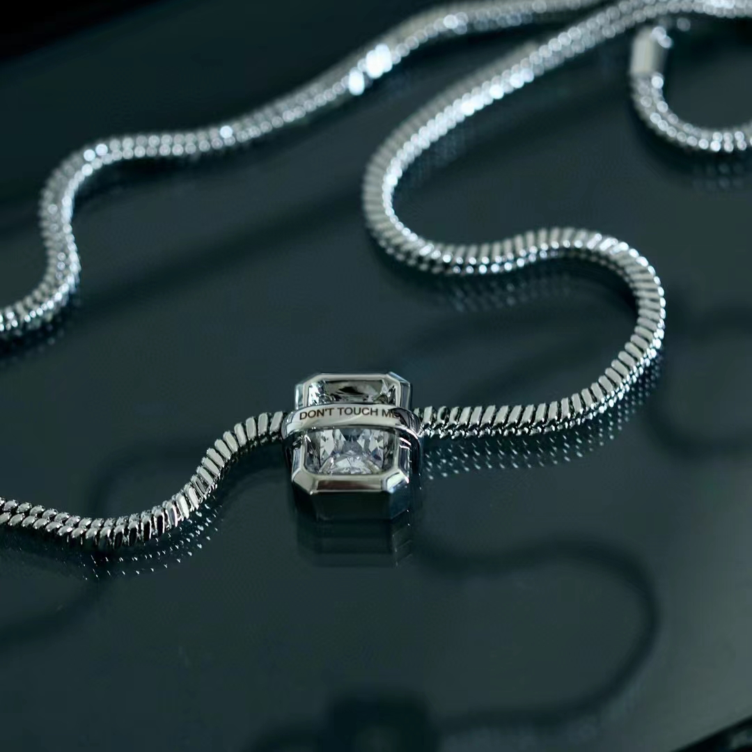 铜合金项链 【1014】小众设计师款大锆石吊坠蛇骨项链