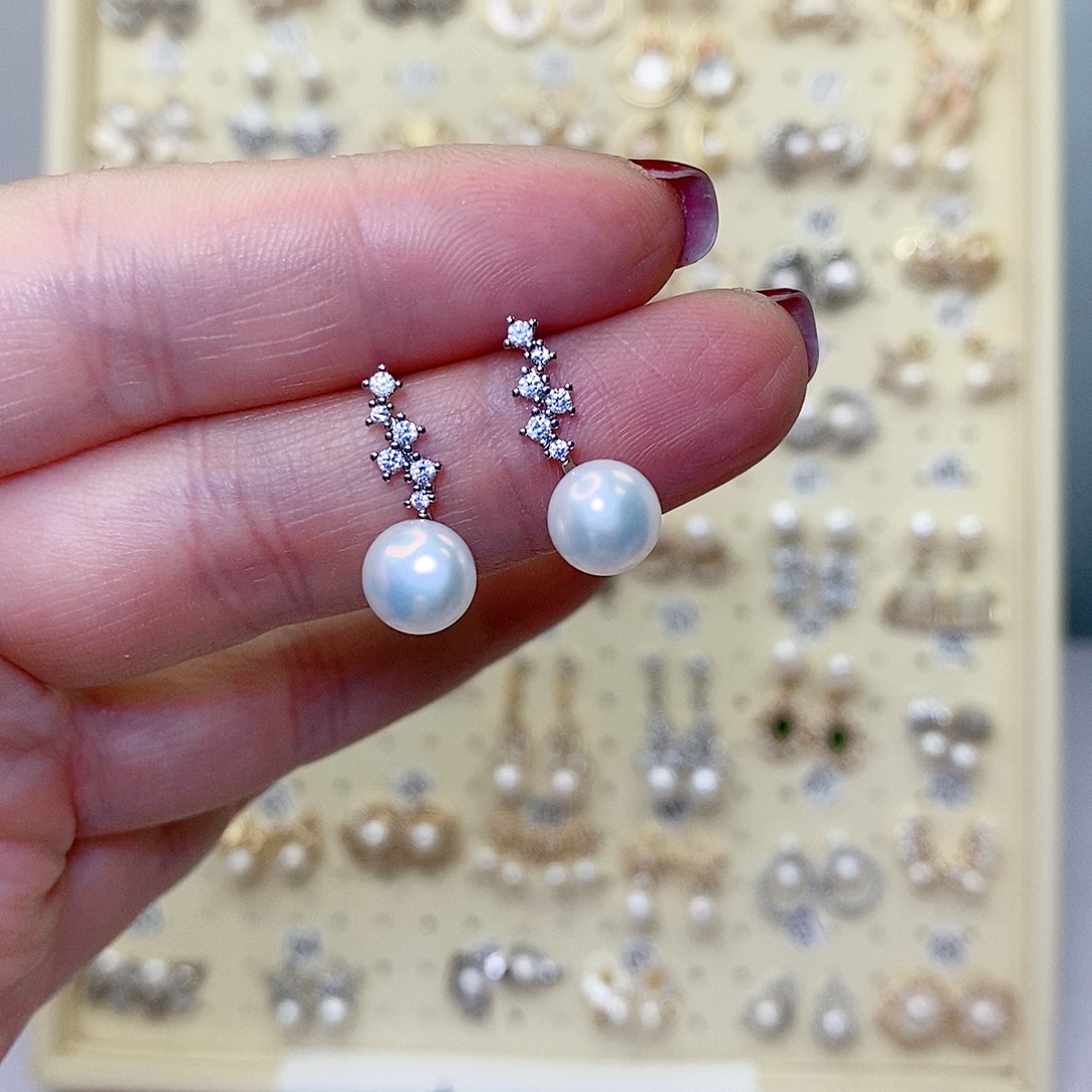 淡水珍珠银S925镶嵌耳饰