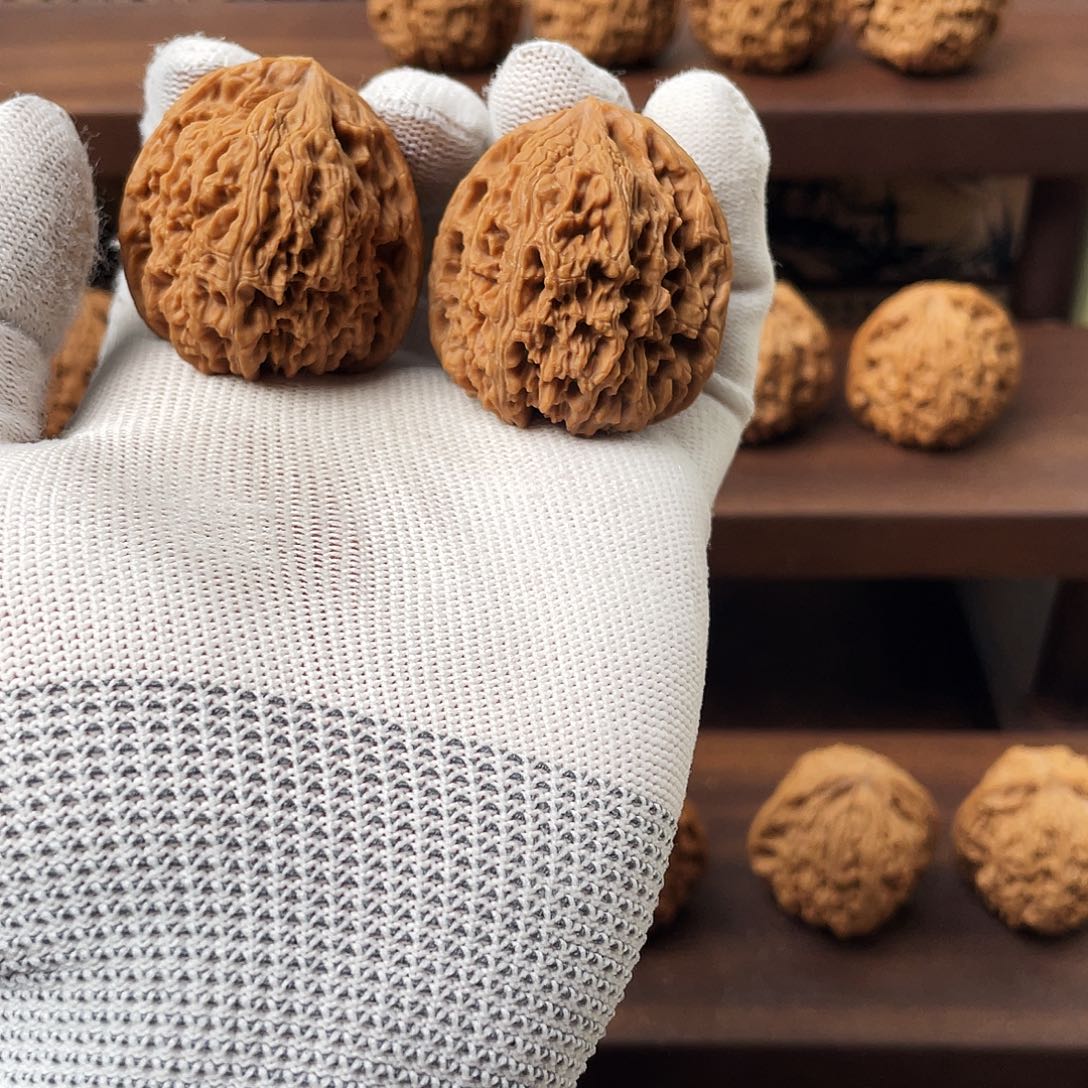 文玩核桃吊坠南疆石