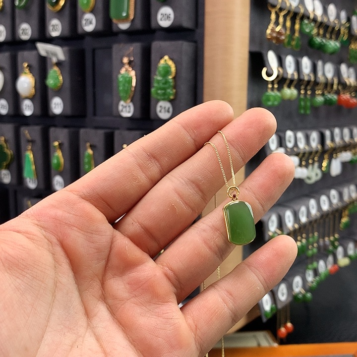 和田玉颈饰18K金镶嵌