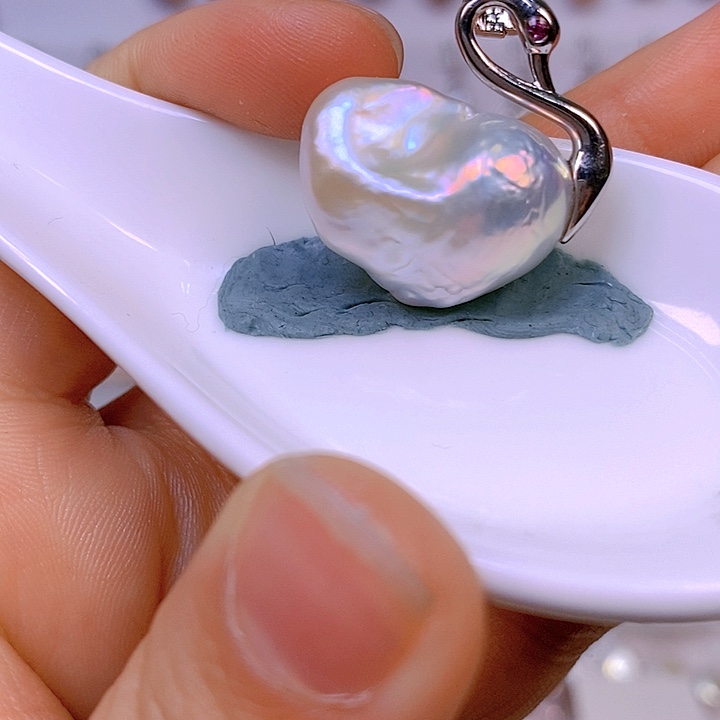 淡水珍珠颈饰合金