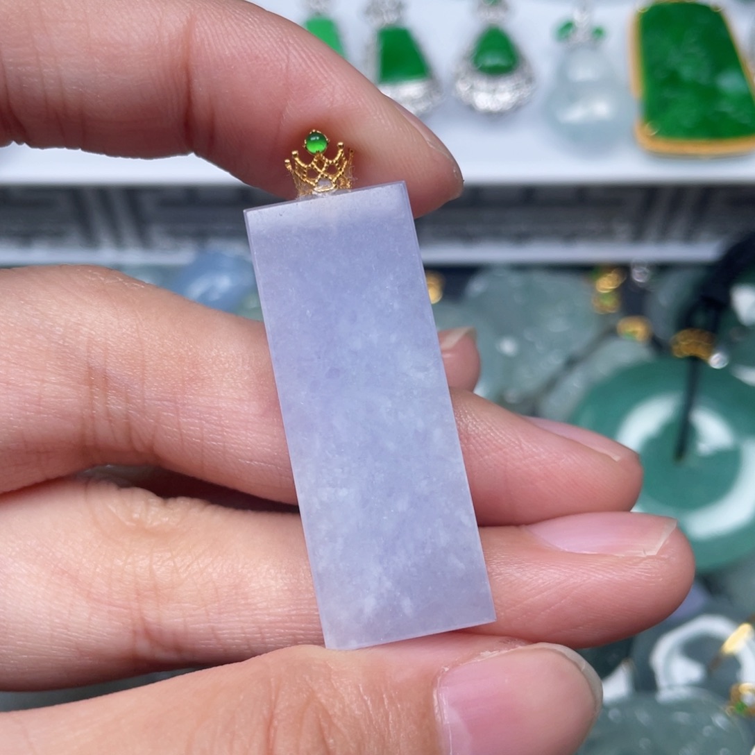 翡翠颈饰18K金镶嵌翡翠