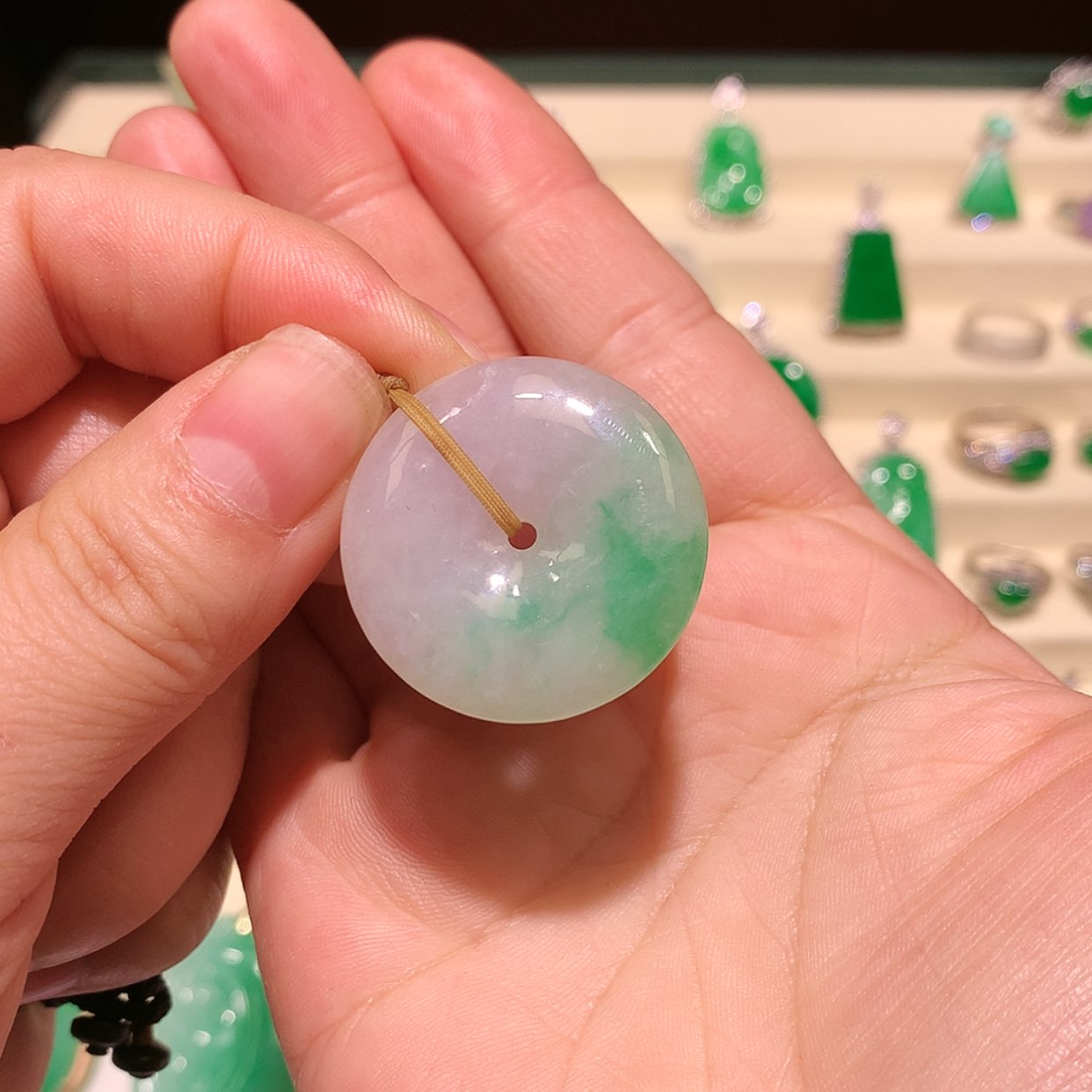 【闪购商品】翡翠颈饰未镶嵌缅甸A货