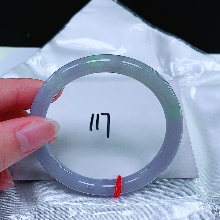 翡翠未镶嵌手镯（圆镯）