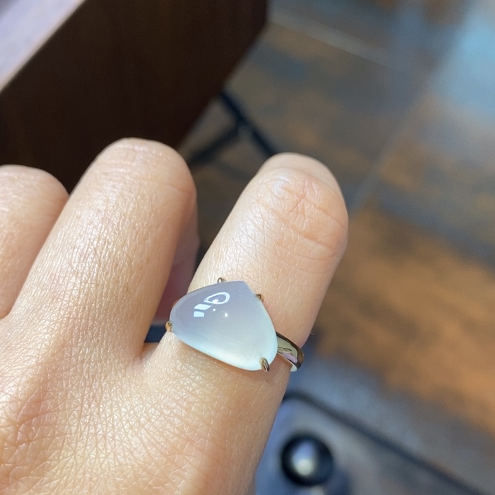 翡翠18K金镶嵌戒指