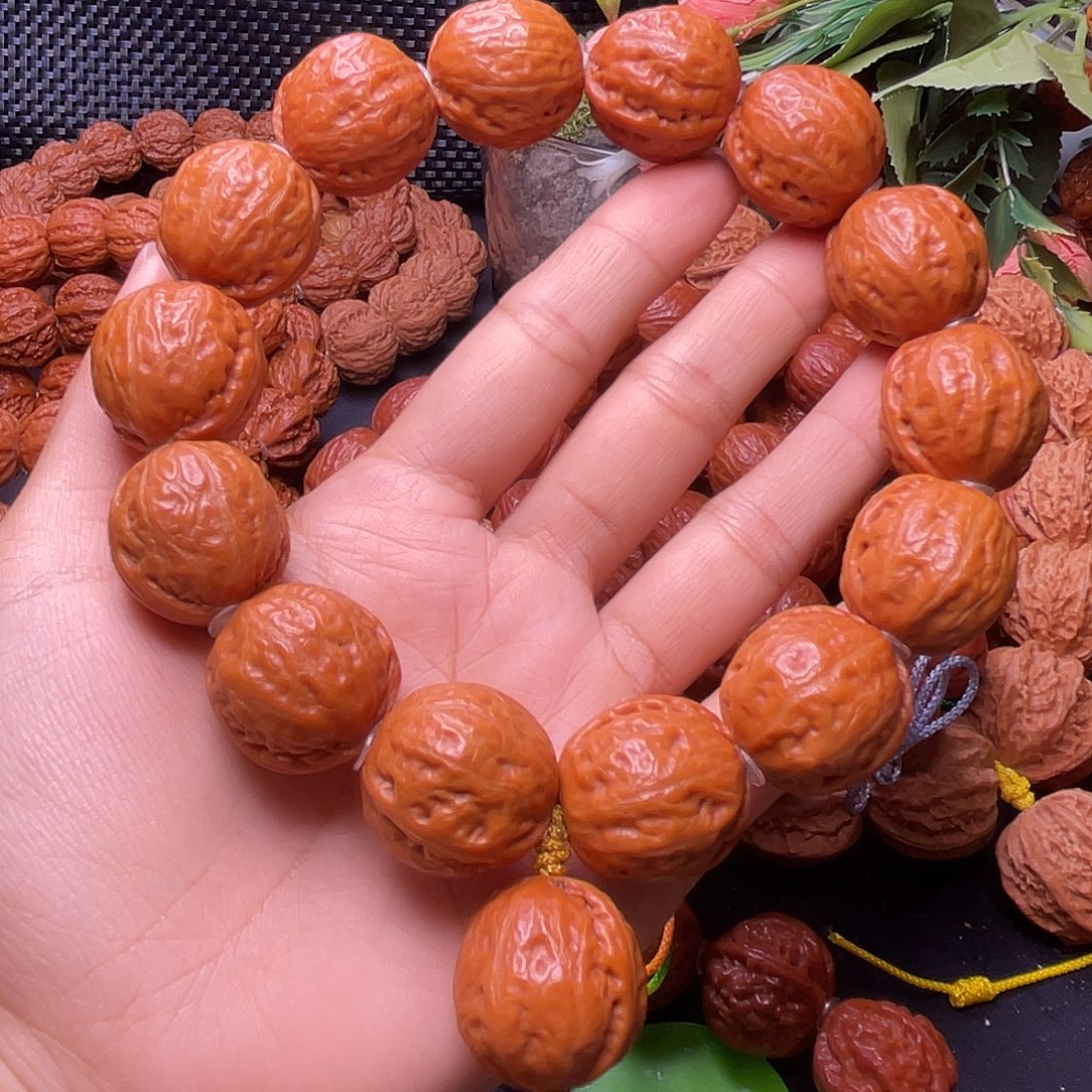 执***着文玩核桃手串光头强大足球