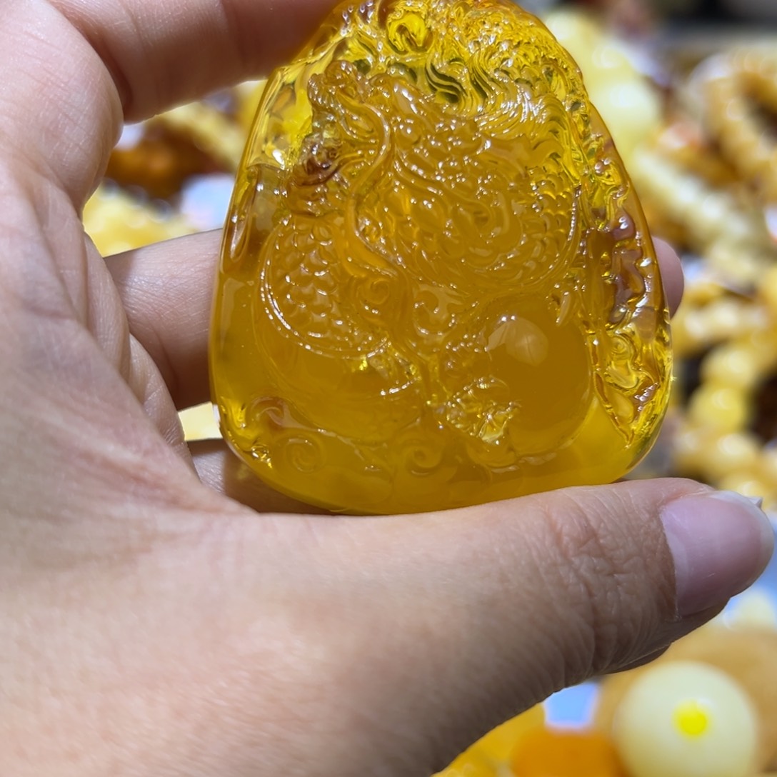 琥珀珠宝奇石未镶嵌