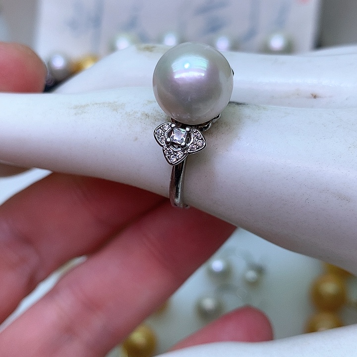 银S925镶嵌耳饰淡水珍珠