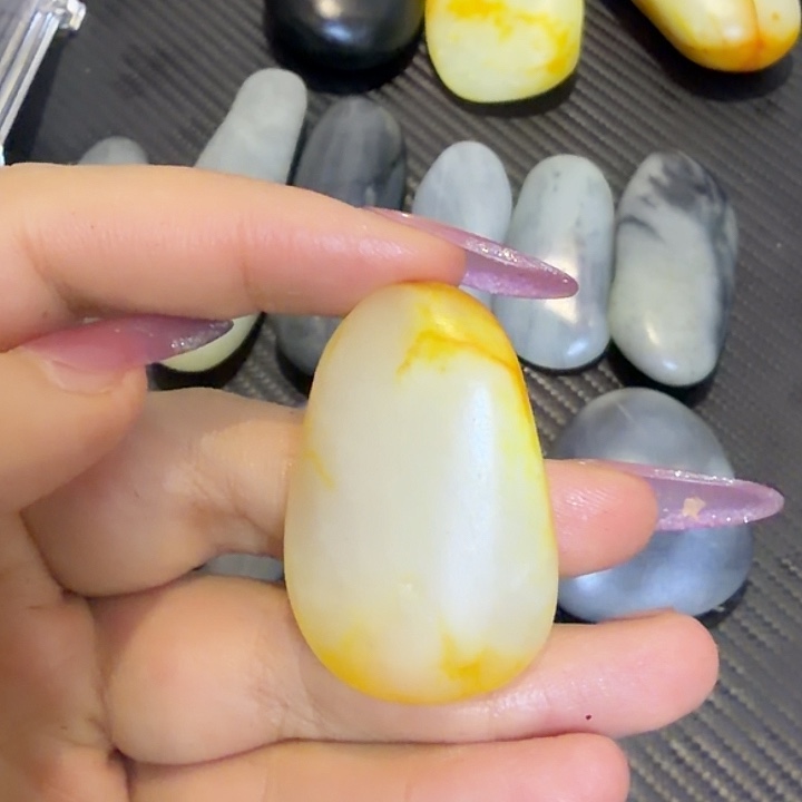 希***！和田玉未镶嵌挂件