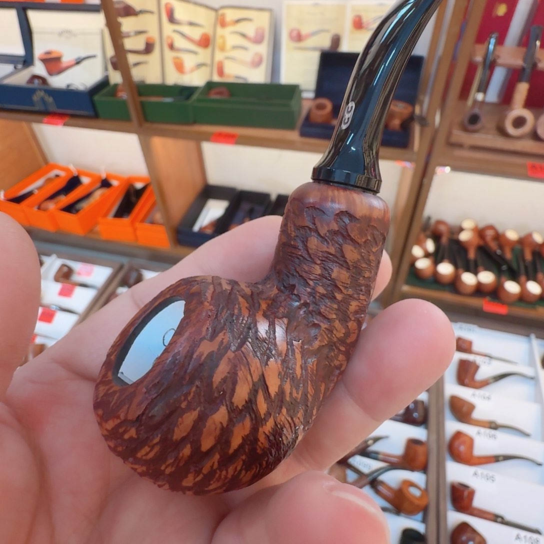 姚*强法国手工雕刻河豚空腔