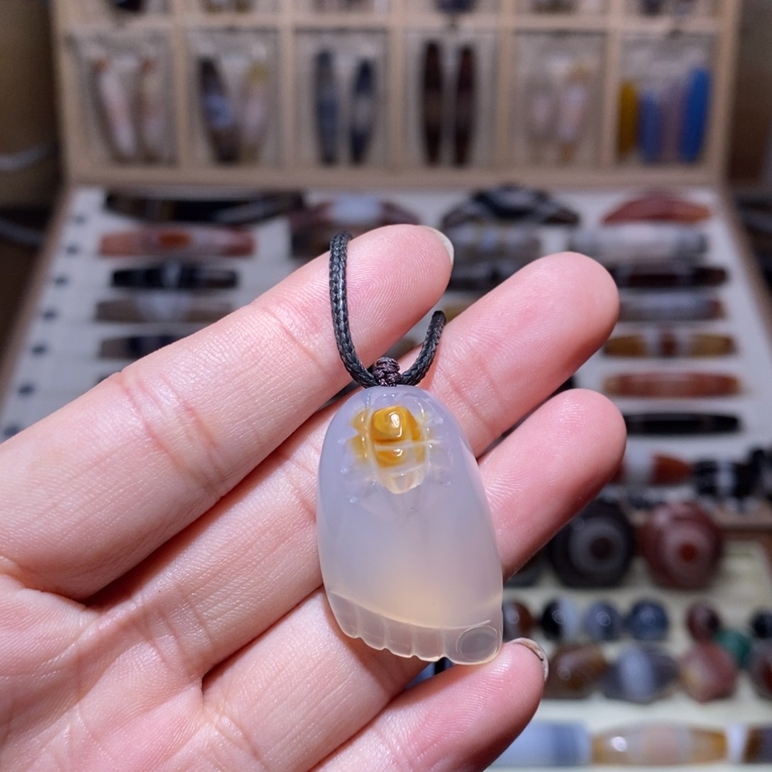 玛瑙/玉髓颈饰未镶嵌