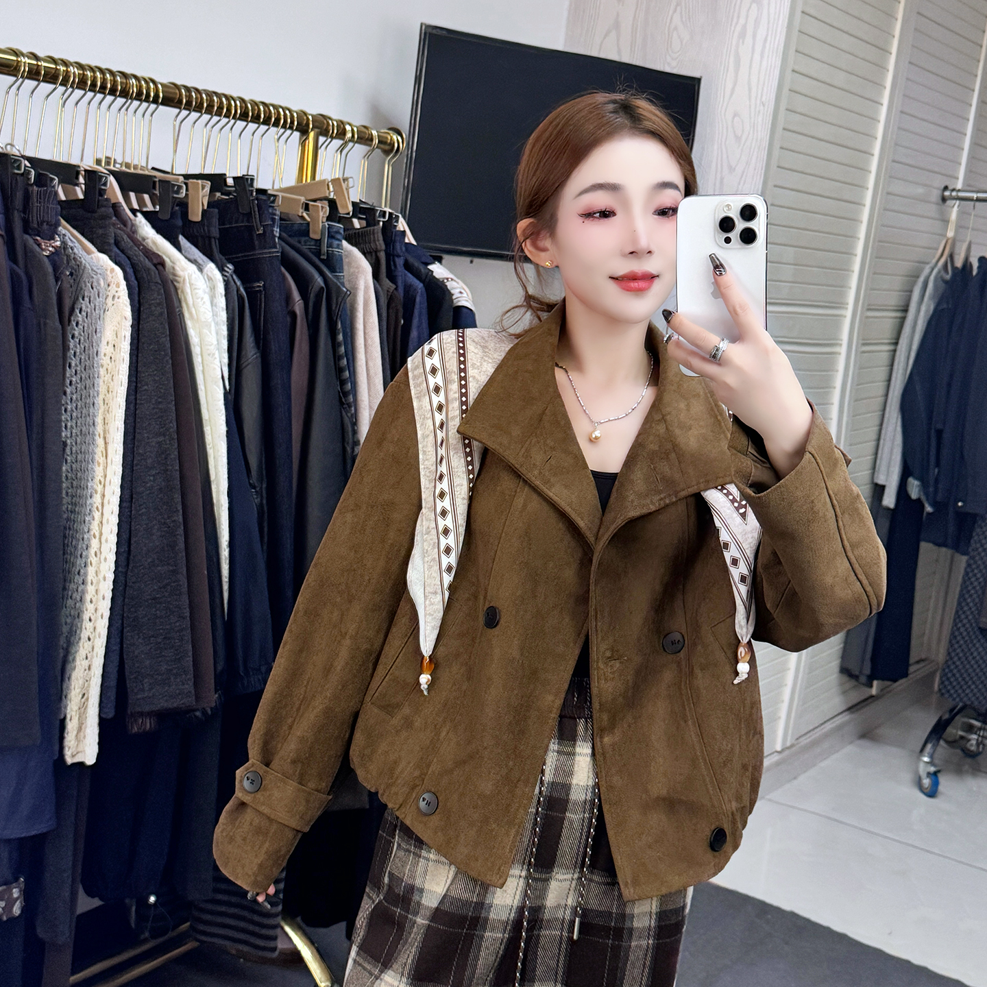 高级感麂皮绒外套女2025秋季新款洋气减龄气质百搭休闲短夹克上衣