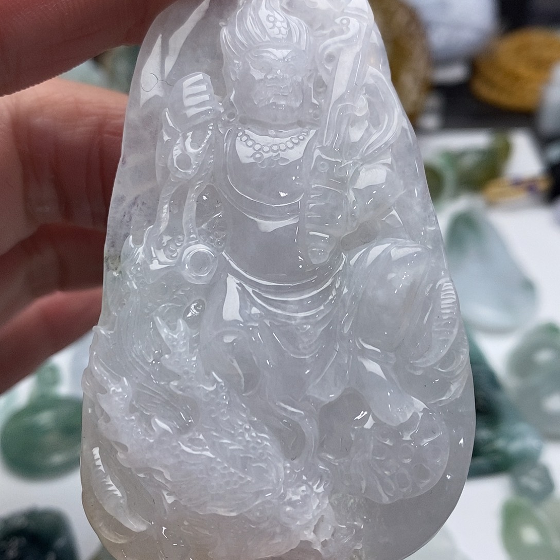 翡翠未镶嵌颈饰不动明王