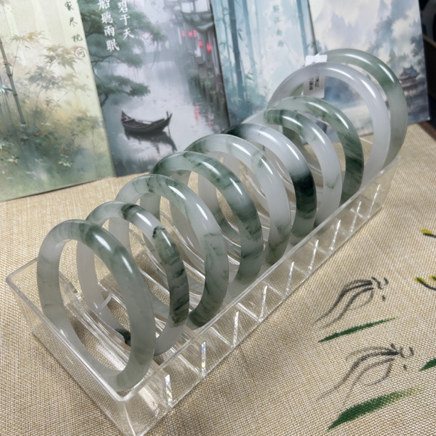 新疆天山翠手镯精品金丝玉女款国风意境玉镯多样性发货拍一发一