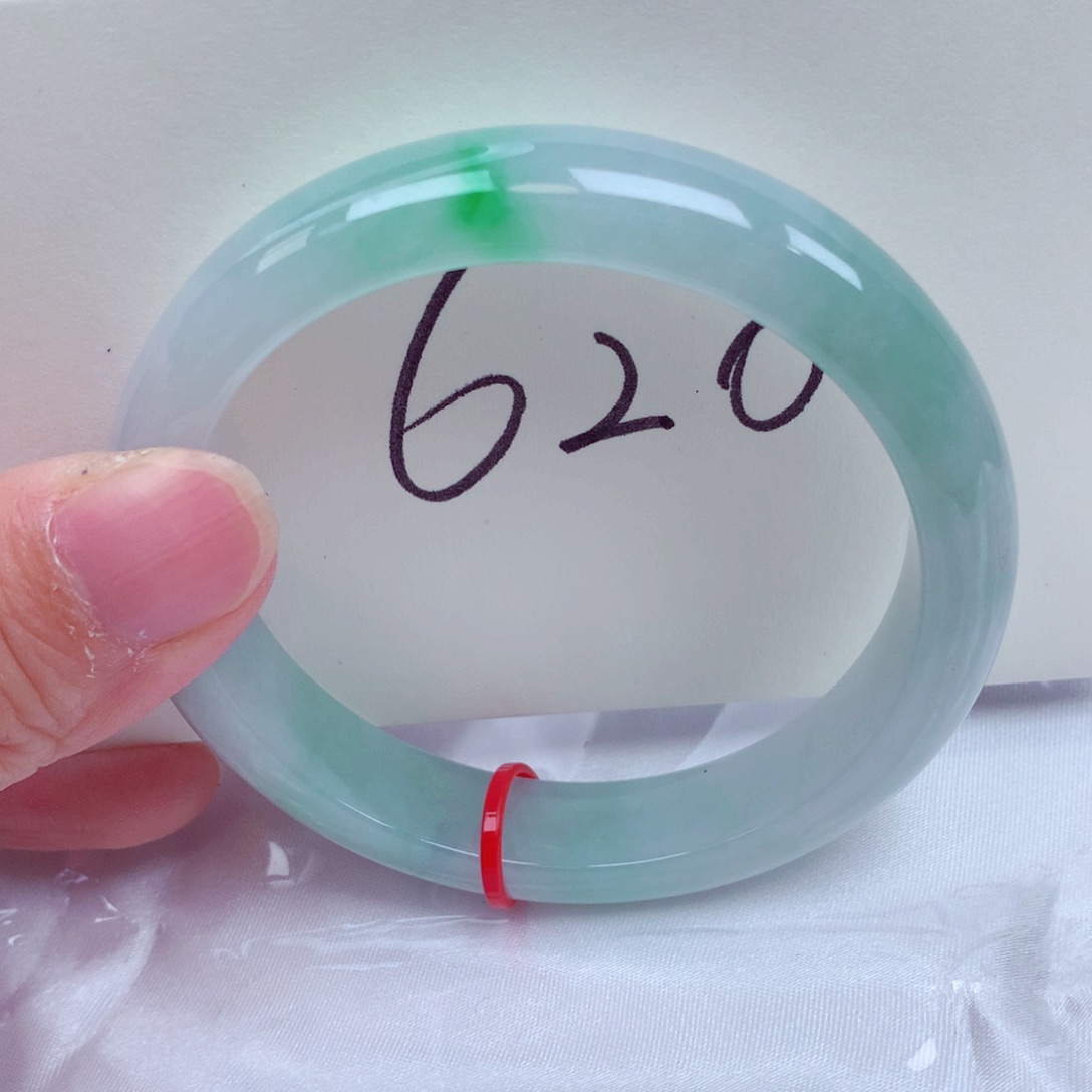 翡翠未镶嵌手镯翡翠