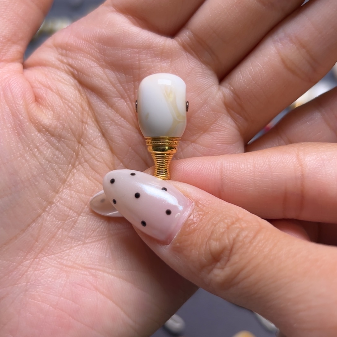 琥珀未镶嵌裸石10.5mm