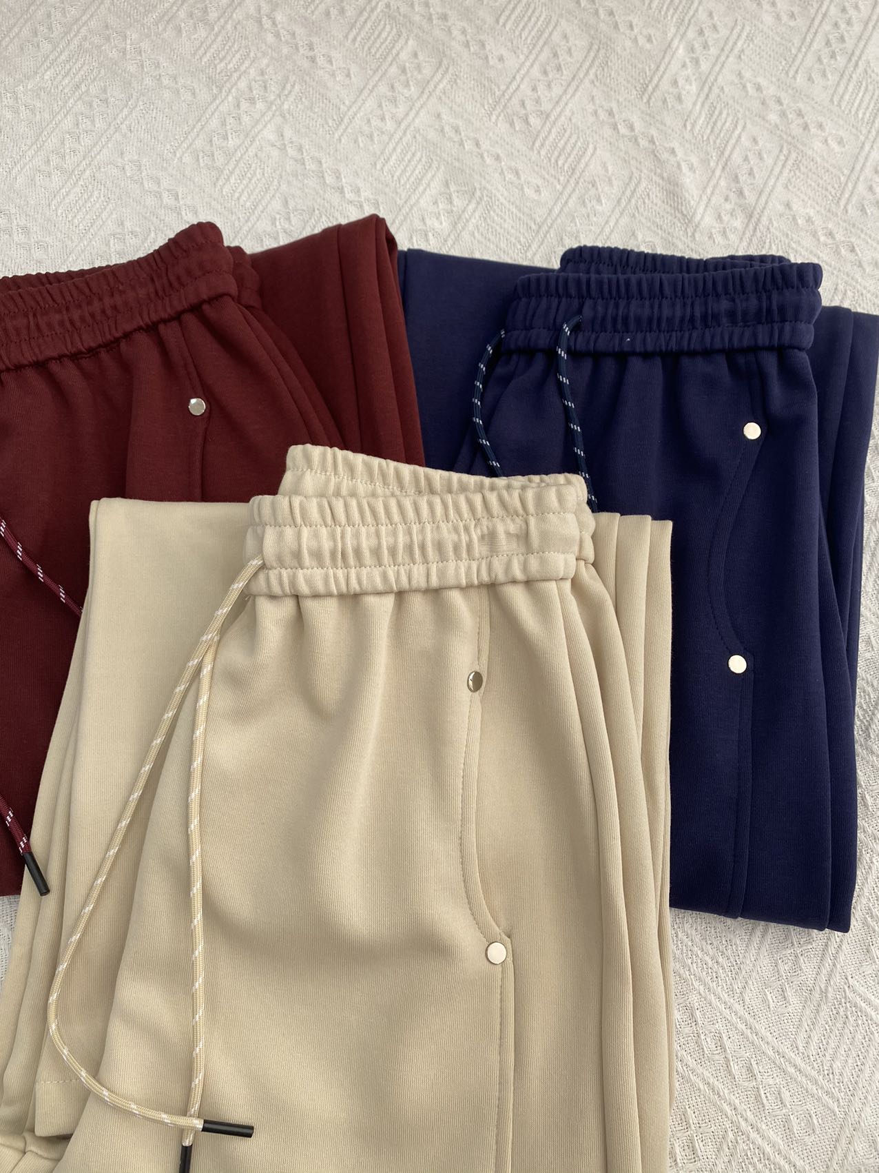 【铆钉装饰】冬季新款，欧洲站小众设计感百搭镰刀裤- 9121