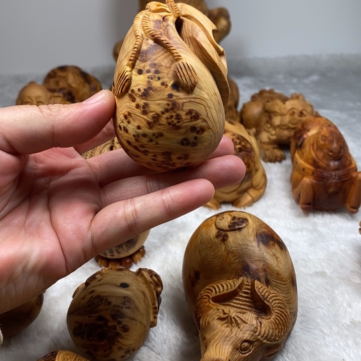 柏木（崖柏）满瘤疤手工雕