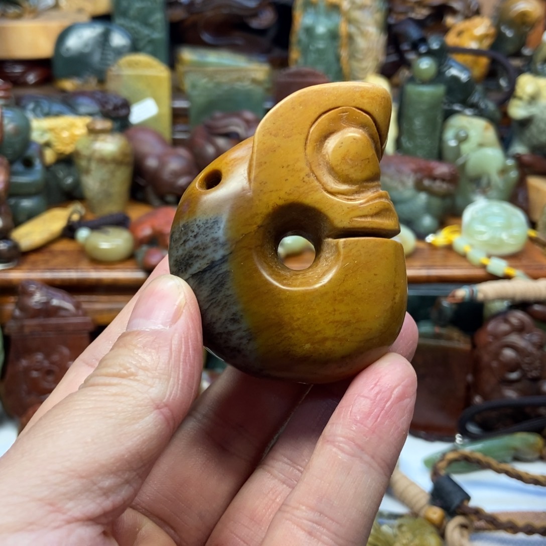 岫岩河磨玉（透闪石质玉）把件未镶嵌【**】