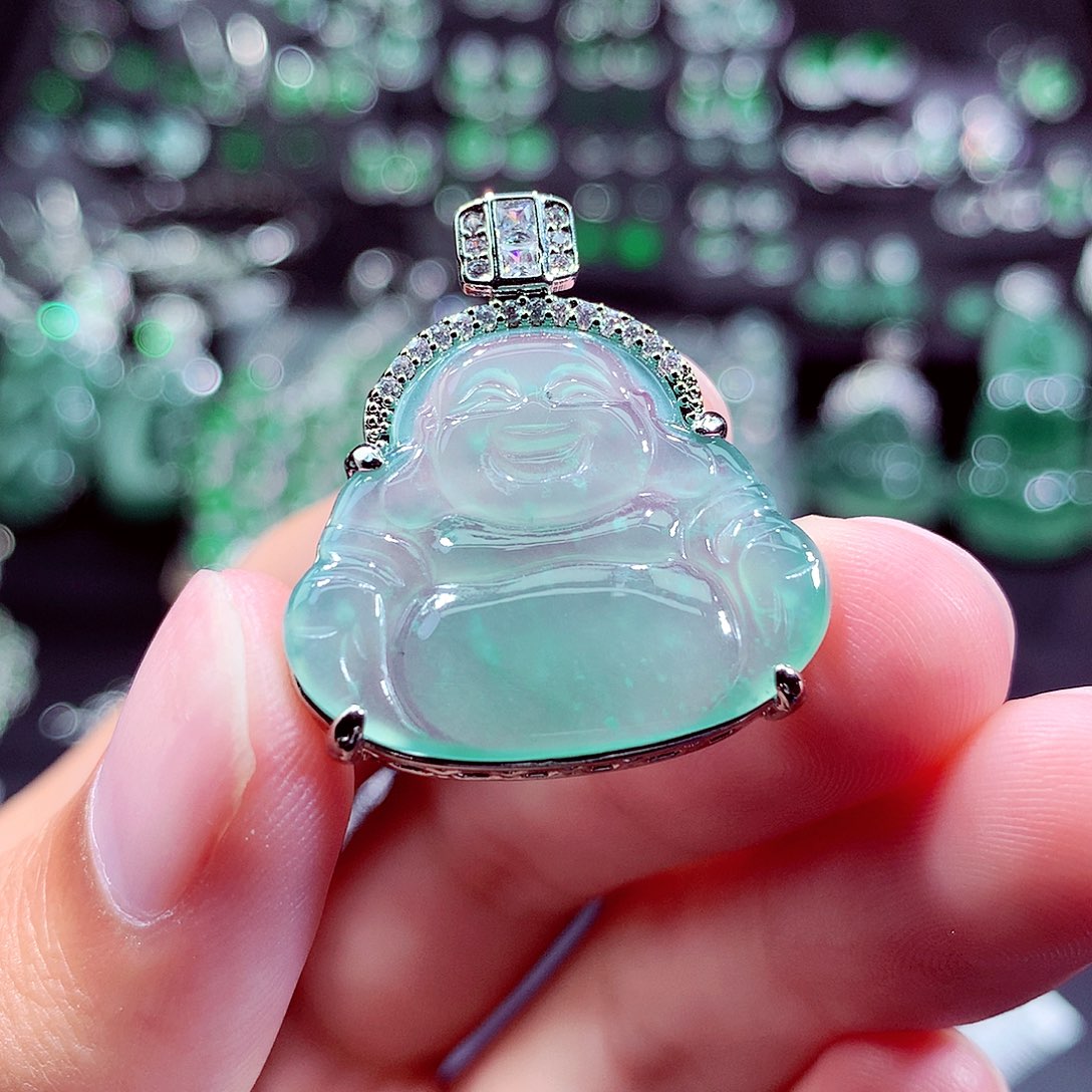 翡翠未镶嵌颈饰挂件