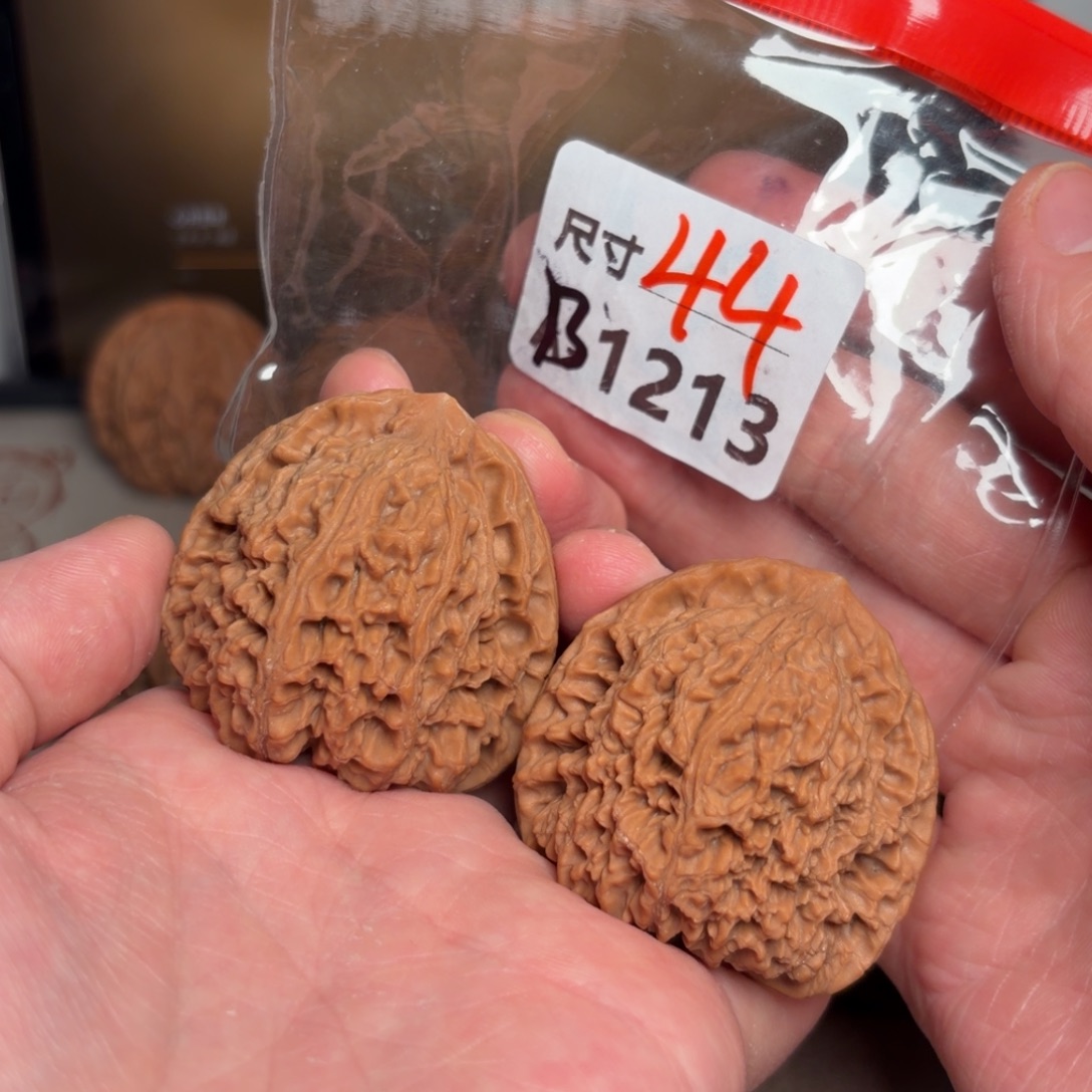 文玩核桃把件44南疆石1213号
