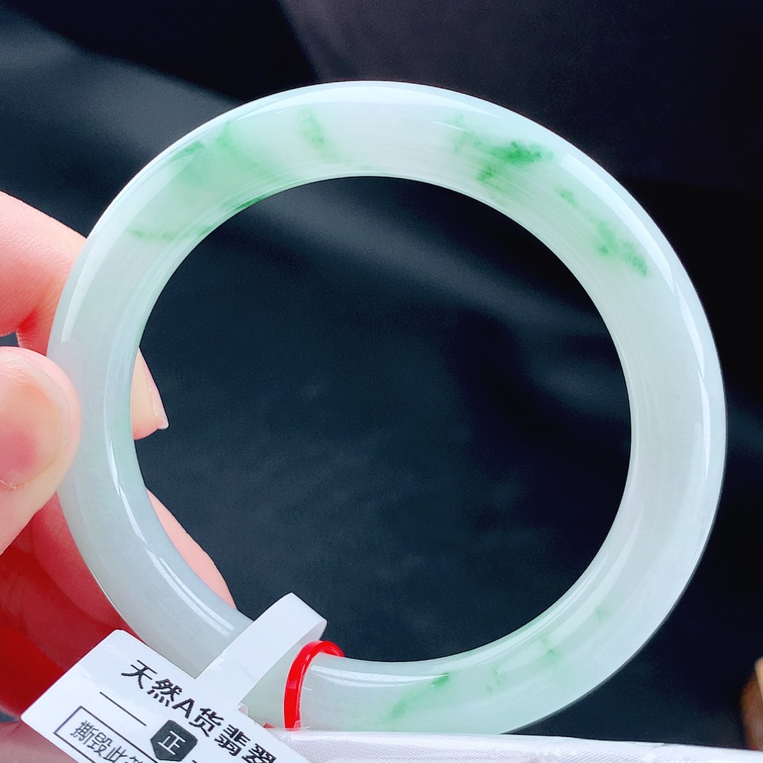未镶嵌手镯（圆镯）翡翠55圈