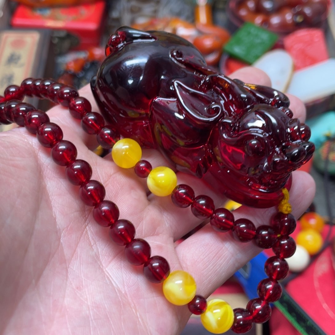 琥珀裸石未镶嵌好物推荐如图所示