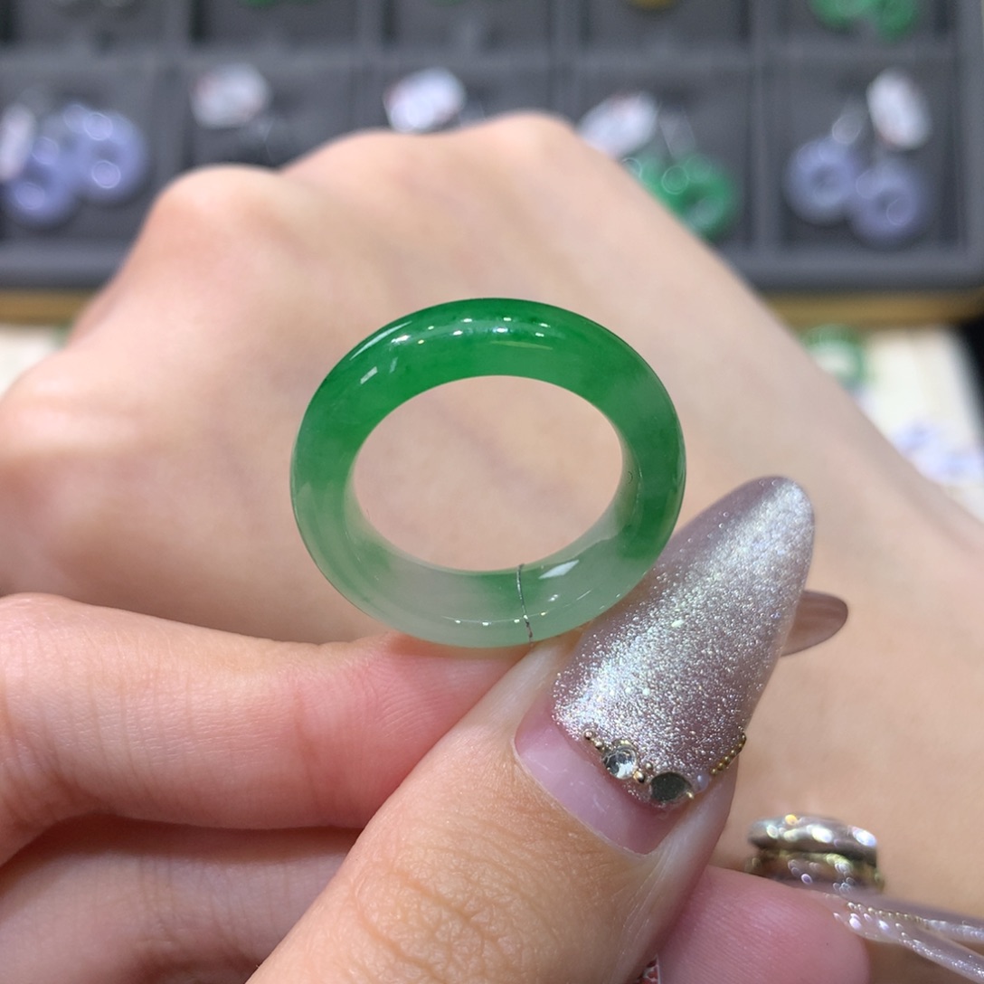 翡翠戒指未镶嵌14-15芙蓉绿