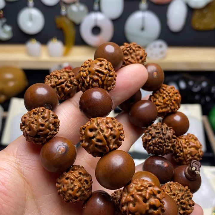 钠长石玉合金颈饰