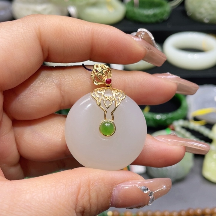 和田玉吊坠银S925镶嵌
