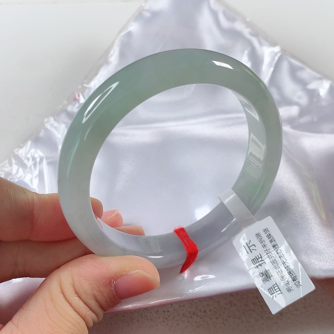 翡翠手镯未镶嵌①⑧③