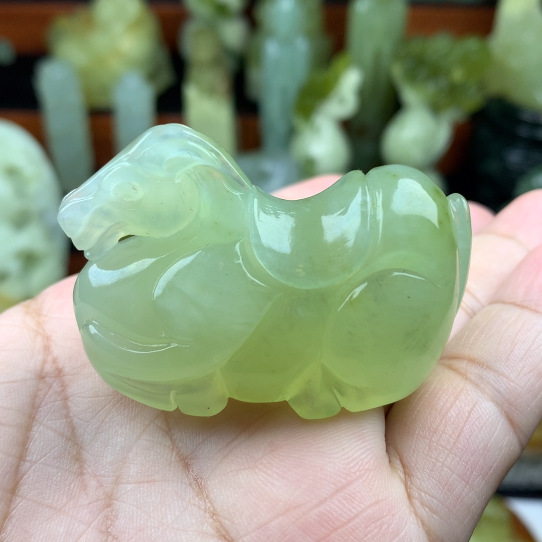 岫玉手把件未镶嵌