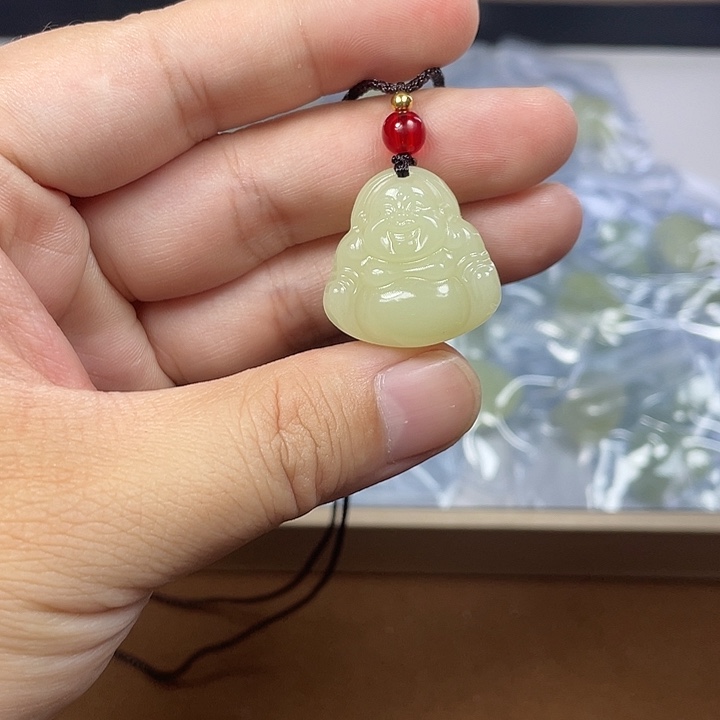 石英质玉未镶嵌颈饰