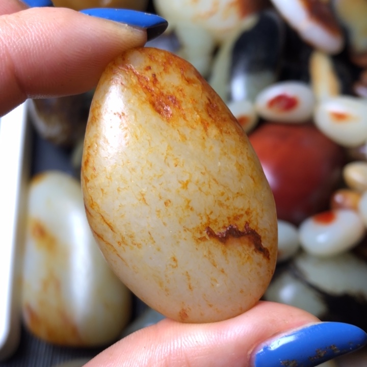 和田玉未镶嵌珠宝奇石