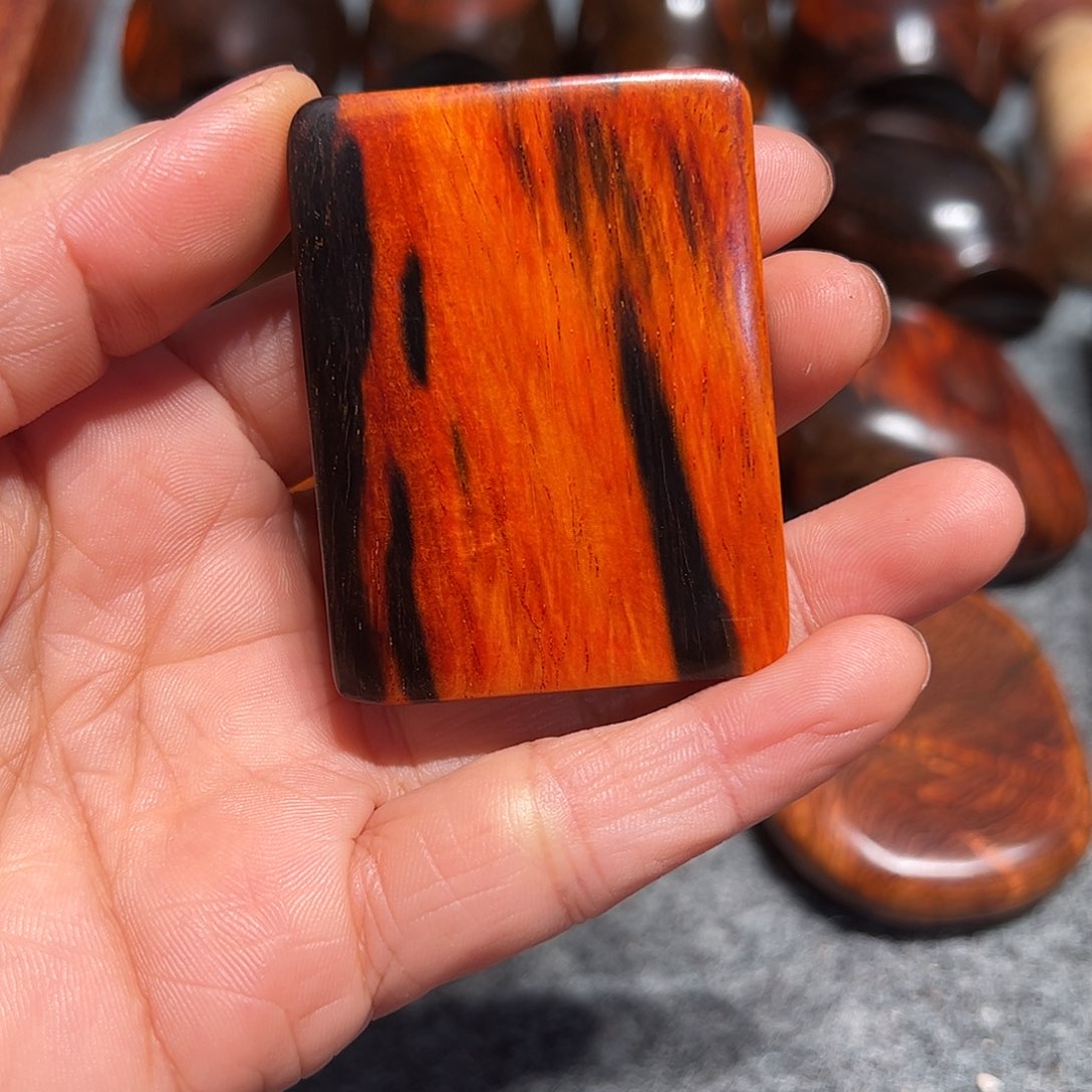 b***h交趾黄檀（大红酸枝）