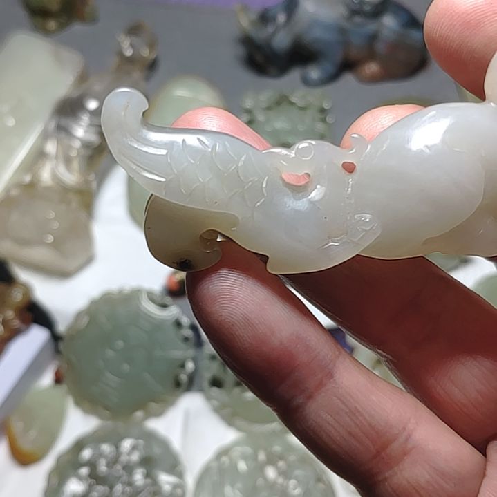 和田玉颈饰未镶嵌苗*友