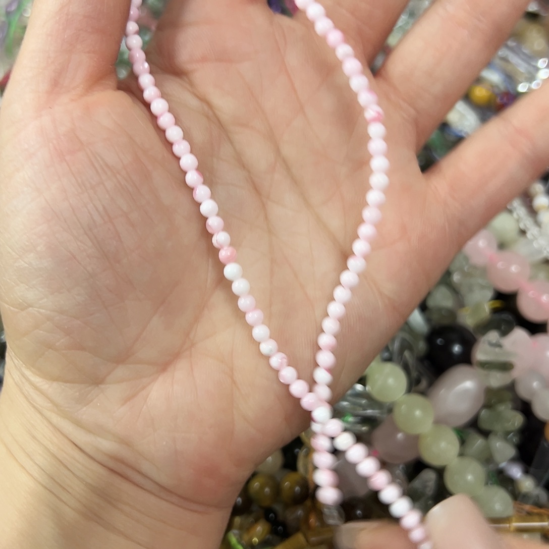 惪***i玛瑙/玉髓合金珠宝半成品，卡3女粉贝一条