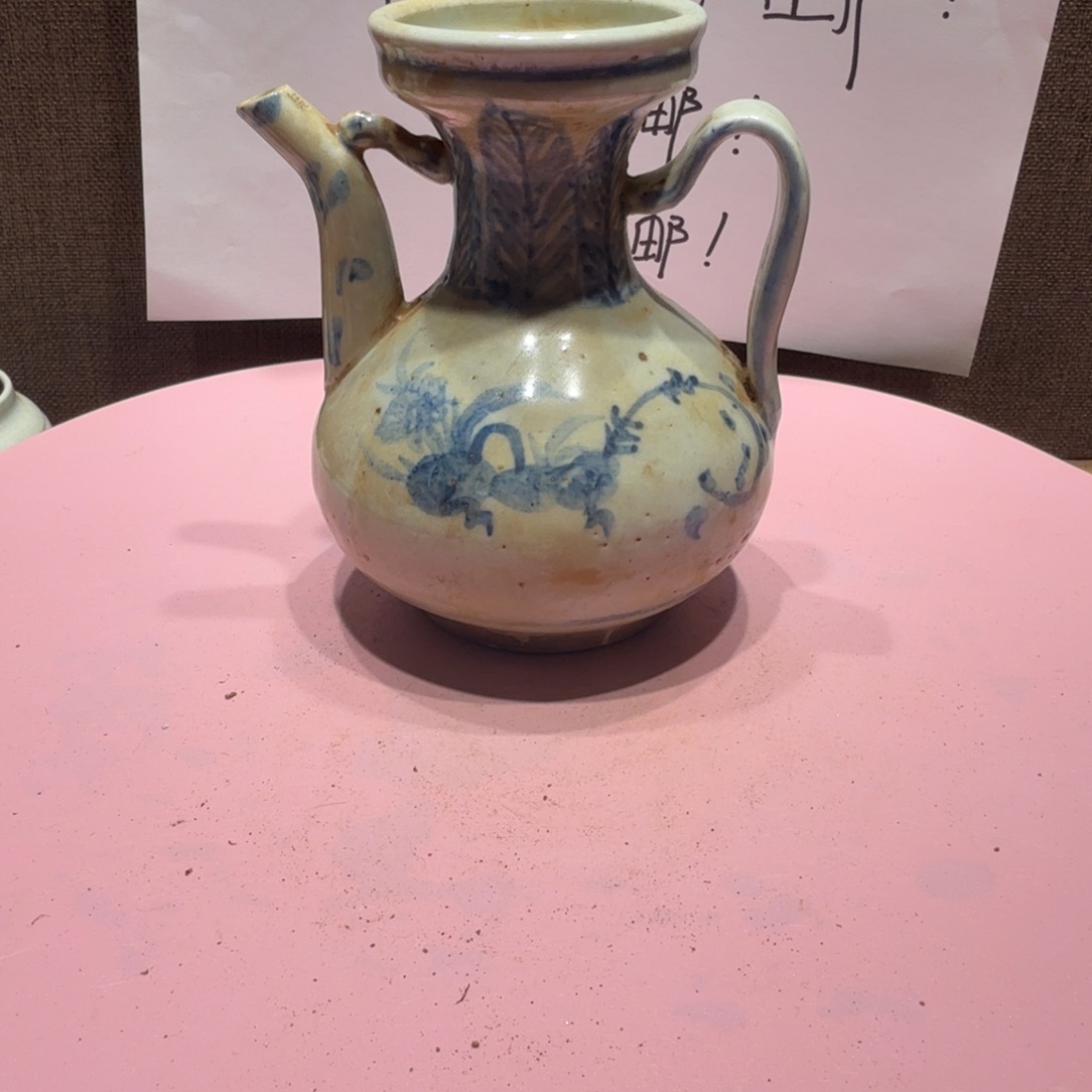 陶其他漂亮的小瓷瓶子